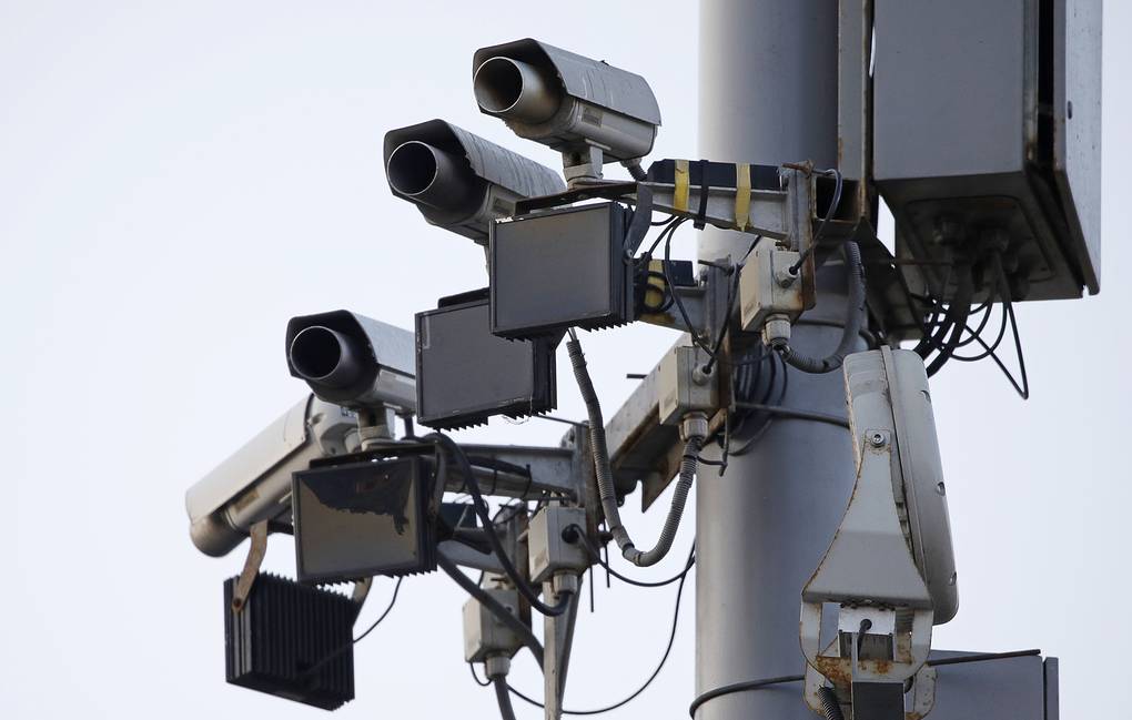 Источник: камеры в Москве не начнут штрафовать водителей без пропусков 15 апреля