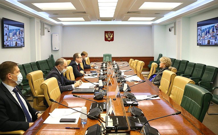 Проблемы законодательного регулирования правового положения прокурора и адвоката в уголовном процессе