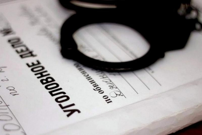 Силовики оттесняют защитников к обвиняемым