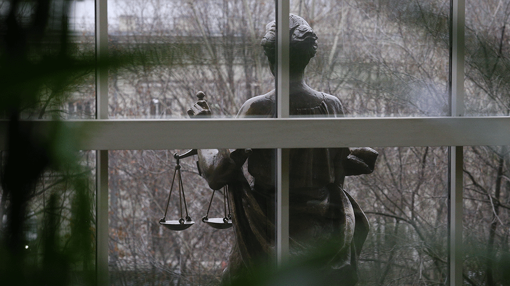 Право на защиту в чрезвычайных условиях