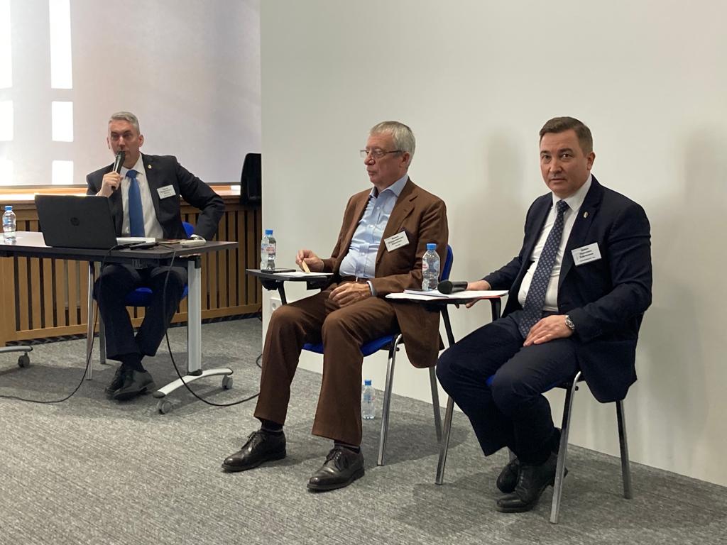 «Петербургская трибуна»: защита профессиональных прав адвокатов