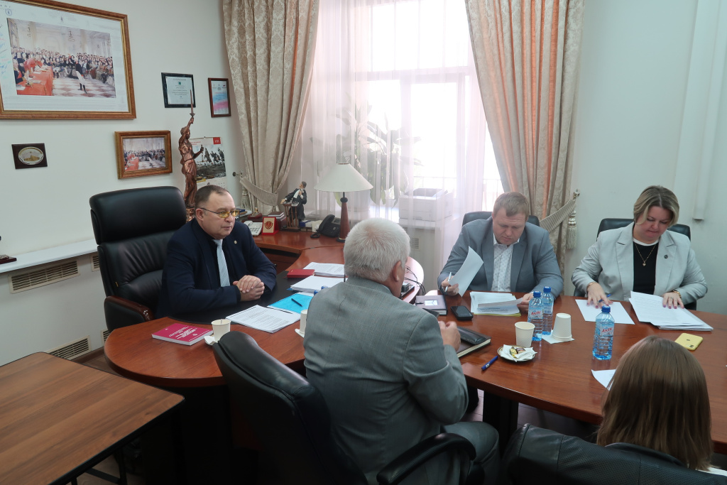 Допросы, выемки и другие нарушения гарантий независимости адвокатов: как прошло заседание Комиссии Совета Адвокатской палаты города Москвы по защите прав адвокатов