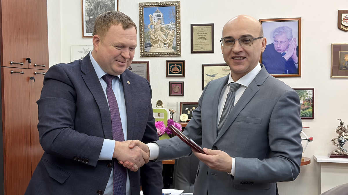 Награждение членов комиссии, рассмотрение обращений адвокатов и другие рабочие вопросы: как прошло заседание Комиссии Совета АПМ по защите прав адвокатов