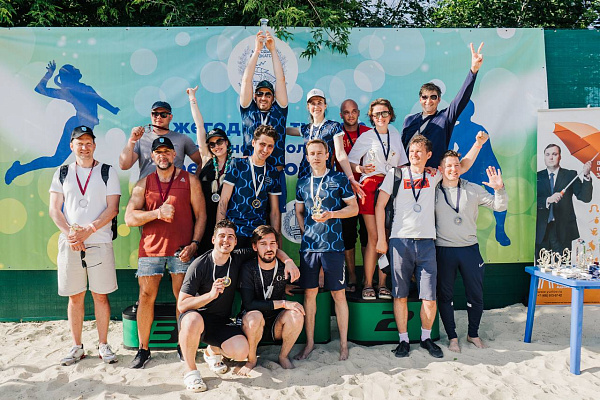 Команда Адвокатской палаты Москвы заняла второе место в IV Федеральном турнире по пляжному волейболу среди адвокатов