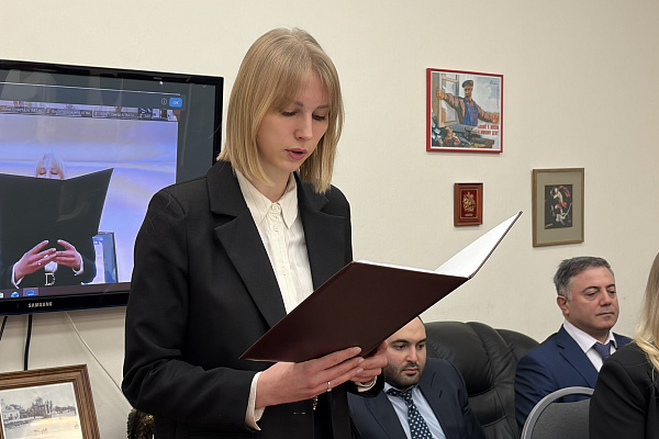 Присяга, новые направления работы и дисциплинарные производства: как прошло заседание Совета АПМ