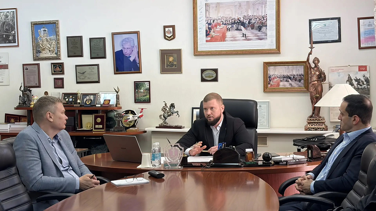 «Стратегия и тактика защиты с применением примечания к статье 291 УК РФ»: в АПМ прошла лекция адвоката Романа Швецова