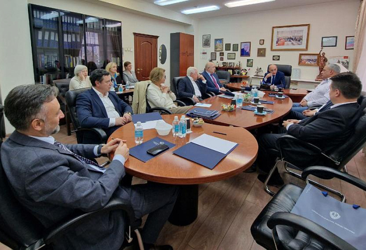 Президент АПМ встретился с руководителями крупных адвокатских образований Президент АПМ встретился с руководителями крупных адвокатских образований