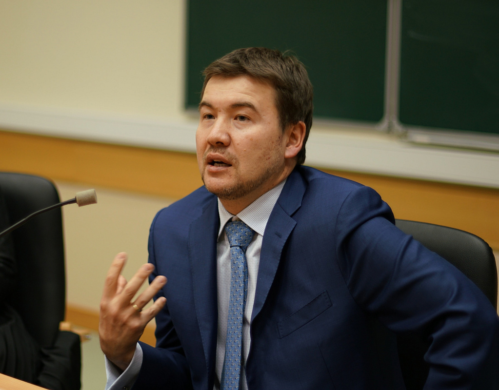 Поздравление с днём рождения Юлию Валерьевичу Таю