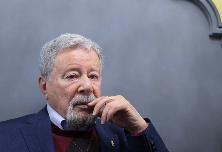 Поздравление с юбилеем адвокату Генриху Падве Поздравление с юбилеем адвокату Генриху Падве