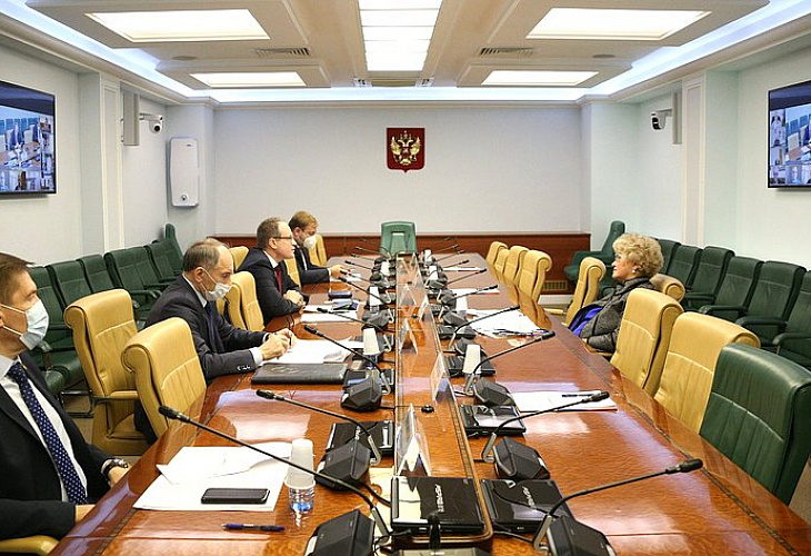 Проблемы законодательного регулирования правового положения прокурора и адвоката в уголовном процессе Проблемы законодательного регулирования правового положения прокурора и адвоката в уголовном процессе