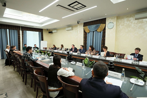 Государственные юридические бюро: за и против