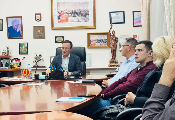 «Уголовно-процессуальное принуждение в цифровую эпоху: проблемные вопросы защиты прав личности»: адвокат Владимир Смирнов выступил перед коллегами в рамках проекта «В кабинете Резника» «Уголовно-процессуальное принуждение в цифровую эпоху: проблемные вопросы защиты прав личности»: адвокат Владимир Смирнов выступил перед коллегами в рамках проекта «В кабинете Резника»