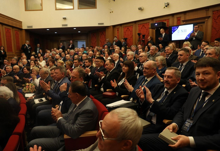Вклад Адвокатской палаты Москвы в информатизацию российской адвокатуры отметили на XII Всероссийском съезде адвокатов Вклад Адвокатской палаты Москвы в информатизацию российской адвокатуры отметили на XII Всероссийском съезде адвокатов
